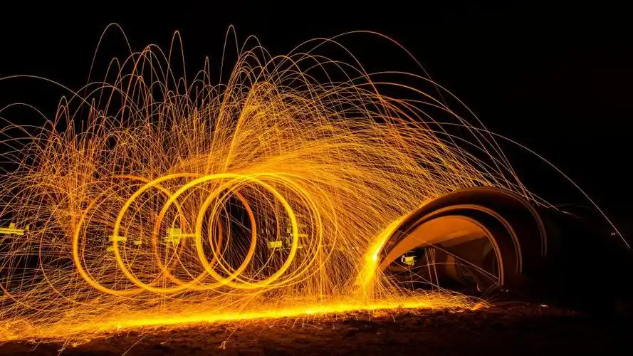 灿烂的火树银花夜景