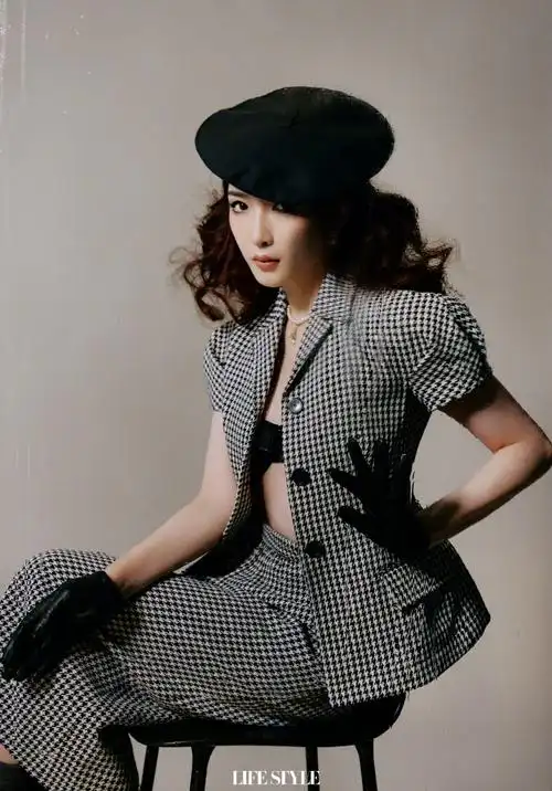 江疏影美拉德风大片##江疏影的钓系猫眼妆好绝##时尚新封面