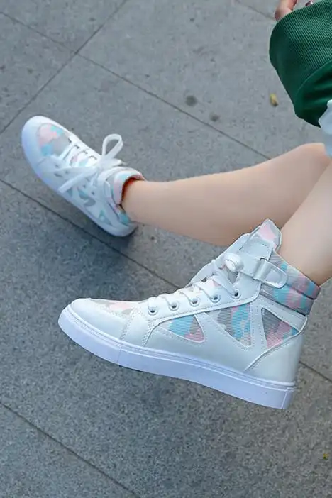 2017冬季新款板鞋韩版百搭小白鞋女学生系带白鞋子高帮休闲鞋