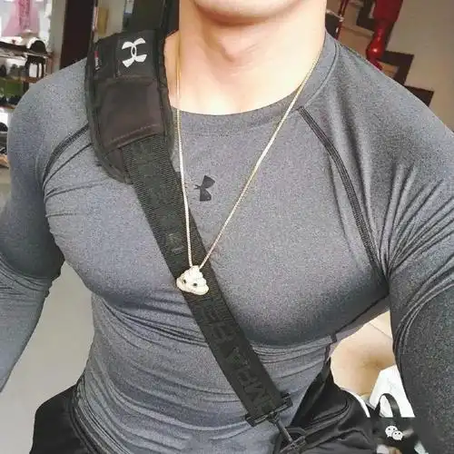 67男生胸肌很大到底有多受欢迎