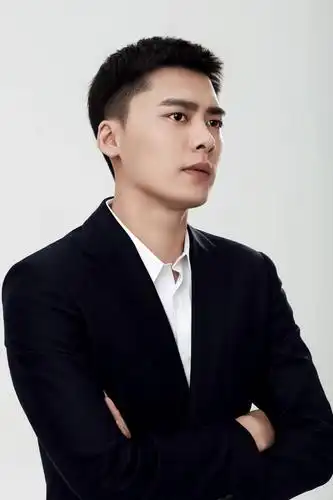 摄影师分享李易峰奥迪宣传照霸气李总精英感十足