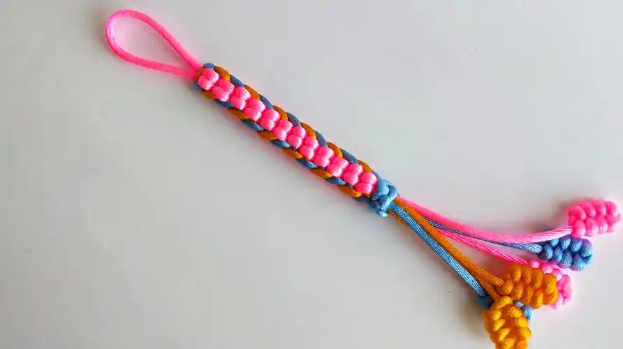 教你用线编织一款小挂件,简单又可爱