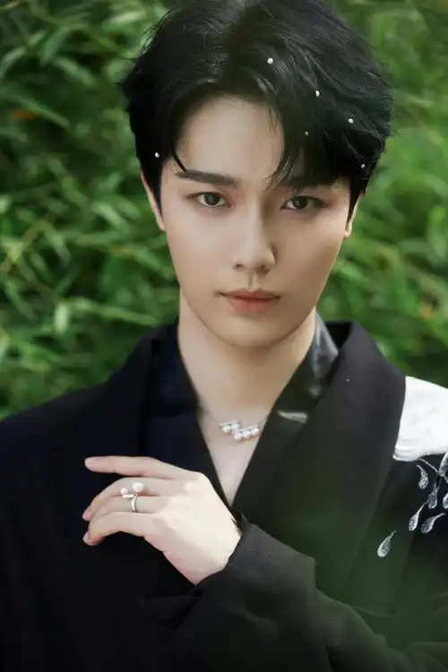 除了轻纱翩然,还有一天比一天帅气的老板@李岱昆感谢邀请～#岱在你的