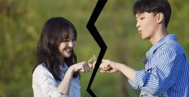 天使面庞魔鬼手段,甩男友弃亲爹,毛晓彤逆袭的背后有多"狠"_陈翔_妈妈