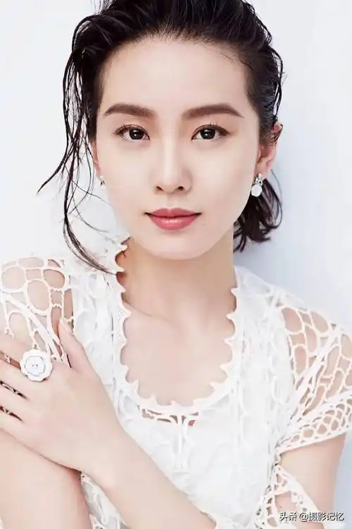 刘诗诗:杏脸桃腮,朱唇粉面_刘诗诗