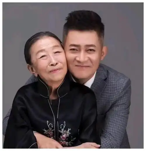 "丑娘"张少华83岁人设崩塌,貌丑心更丑?骗观众54年最终露陷