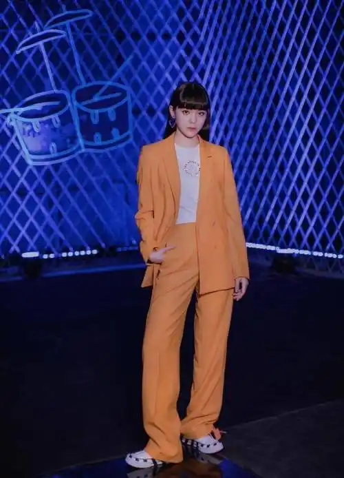 原创最近火了一种新穿法叫拖地裤平底鞋显瘦还时髦贼好看