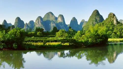 首页 自然与风景 桂林,阳朔山水,中国,山,河,水中的倒影 壁纸 / 1366x