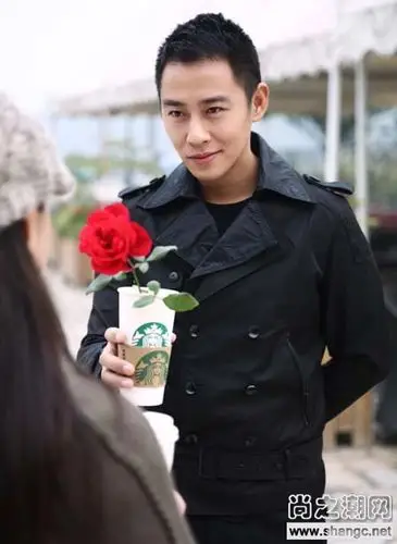 宁静小11岁男友帅过韩国欧巴 王小毅个人资料照片曝光