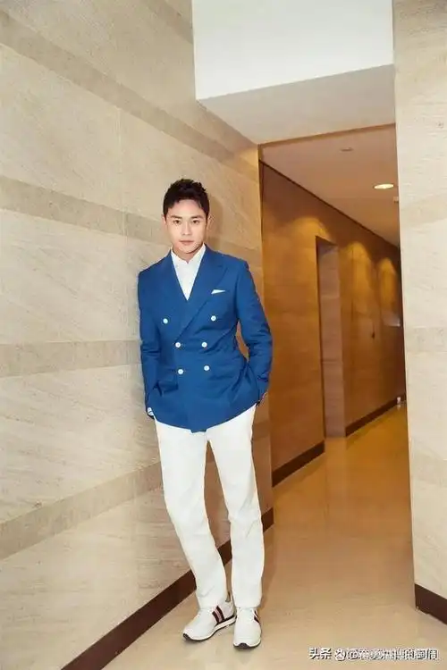 也是地道的上海人,是我个人比较喜欢的男