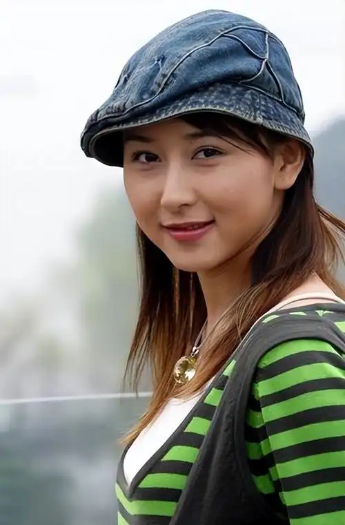 回顾胡静:一顿饭与丈夫结缘,和婆婆情同姐妹,日子红火有滋味