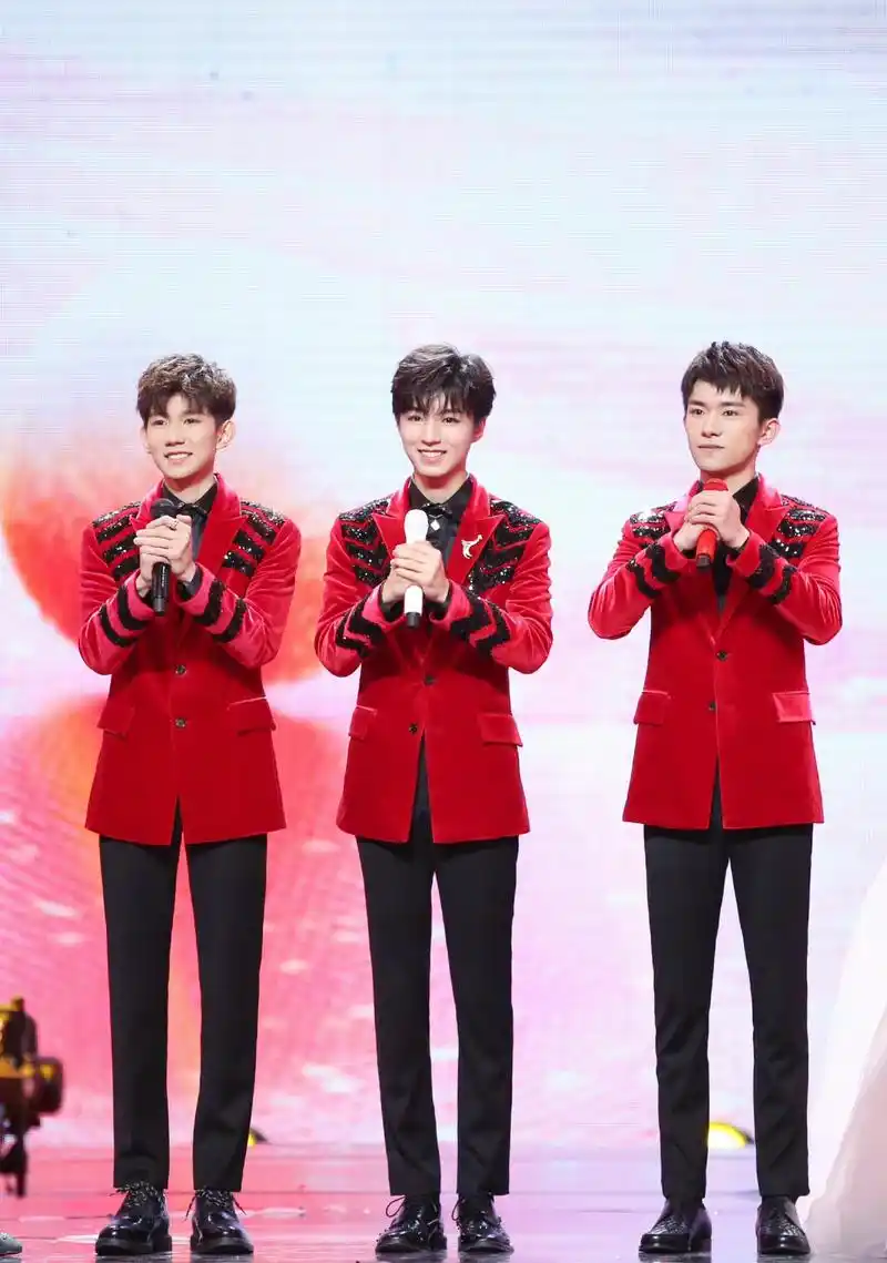 王源21岁生日,易烊千玺,王俊凯祝福配图文字好应景