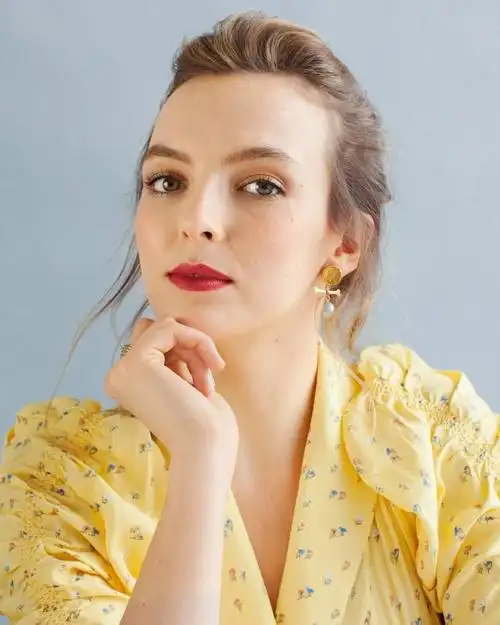 如何评价英国女演员朱迪科莫