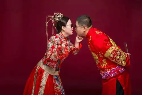 新郎金东善新娘周瑞琦结婚照 - 美篇