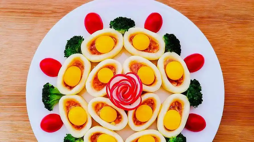 又漂亮,看着像树上刚发出的嫩叶 来源:好看视频-春节面点教你新做法