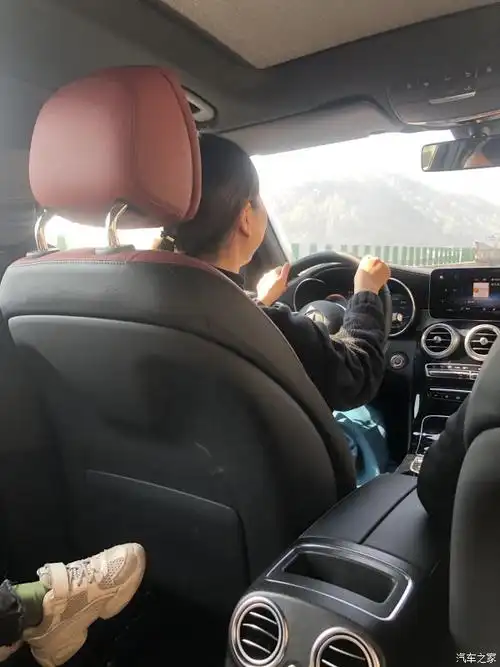 奔驰glc 2020款 glc 300 l 4matic 动感型怎么样_优缺点_2013假装潜水