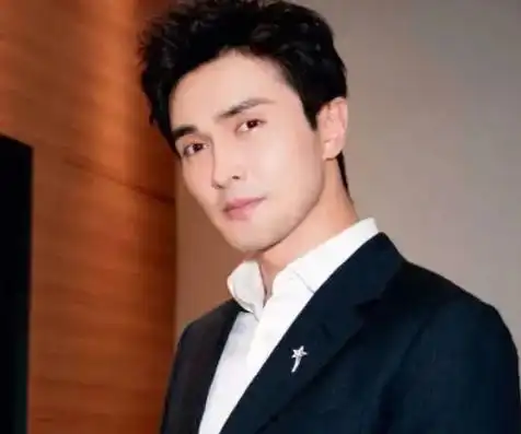 另外,高伟光即将参与一部由鹅厂制作的新项目《哑舍》,与梁靖康一同