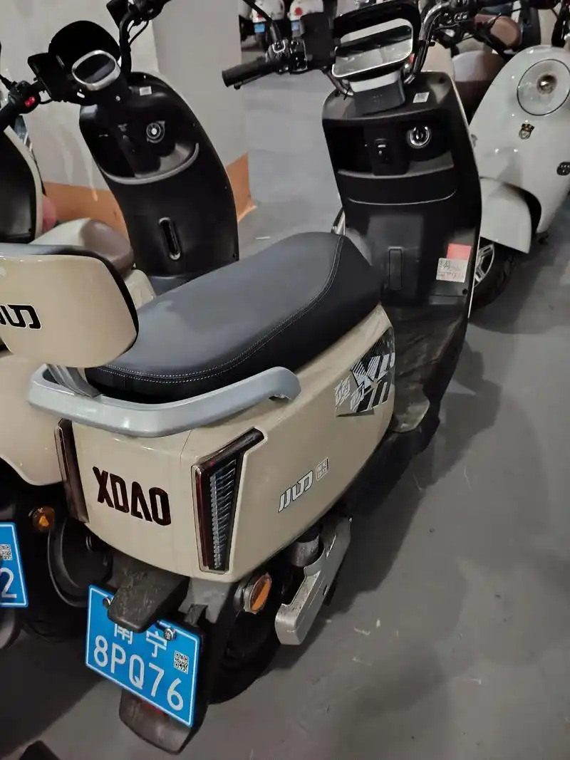 南宁的朋友们!小鹿电动车出租.日租,周租,月租#南宁同城 #