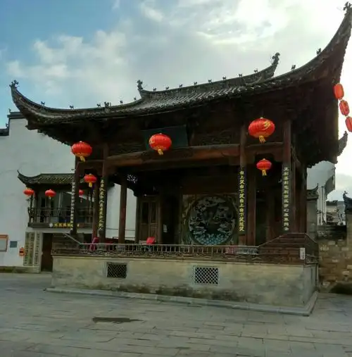 唱黄梅戏的大戏台