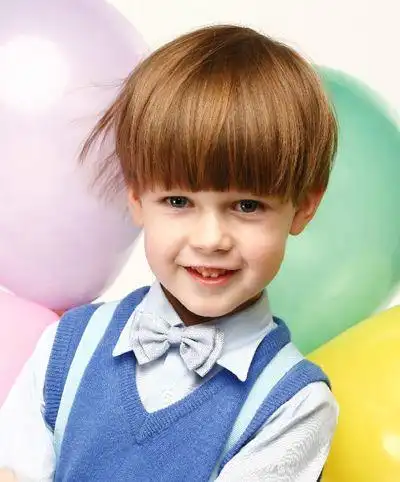 bob发型 >> 男宝宝帅气短发 男宝宝bobo头(2) 2015-07-28来源:发型