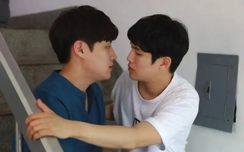 (中字)【韩国腐剧短片】想接吻吗? 想!