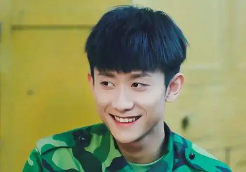 春风十里不如张一山一款发型 秋水在剧中都用过哪种发型