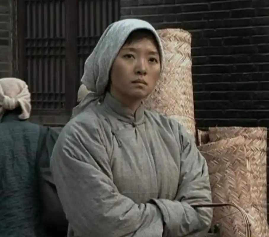 《亮剑》中的秀琴是个大美人