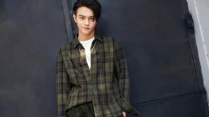 许凯明星风尚壁纸