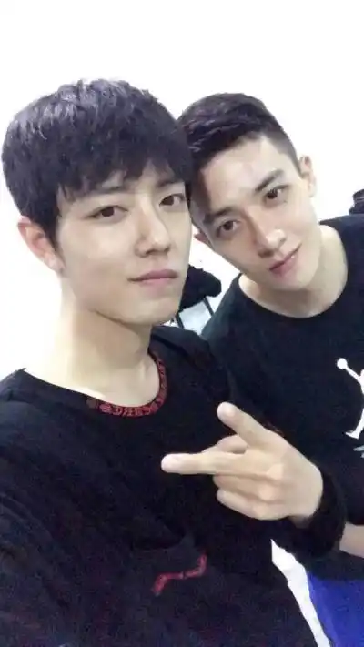 肖战 王一博合照