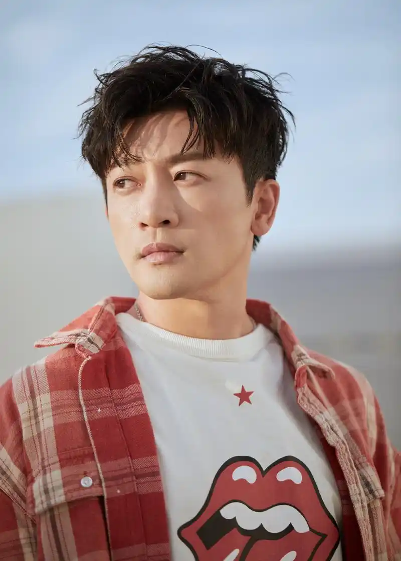 苏有朋近照曝光颜值气质大变样45岁比韩国欧巴还有魅力