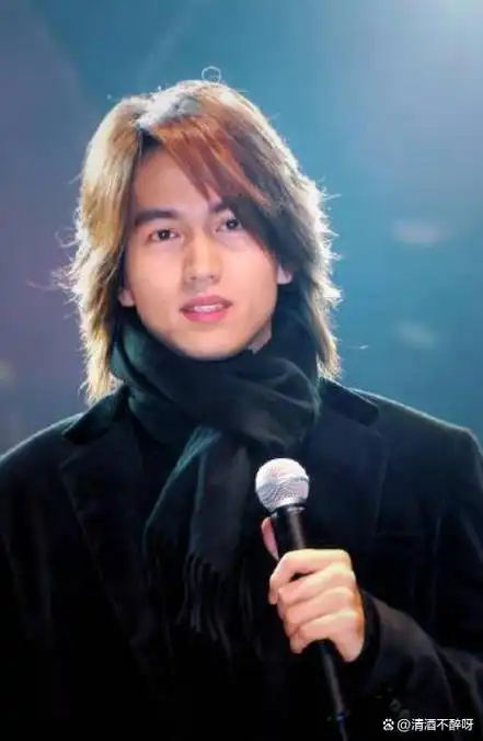 言承旭:自曝被妈妈抛弃,如今46岁的他,还是很爱哭!