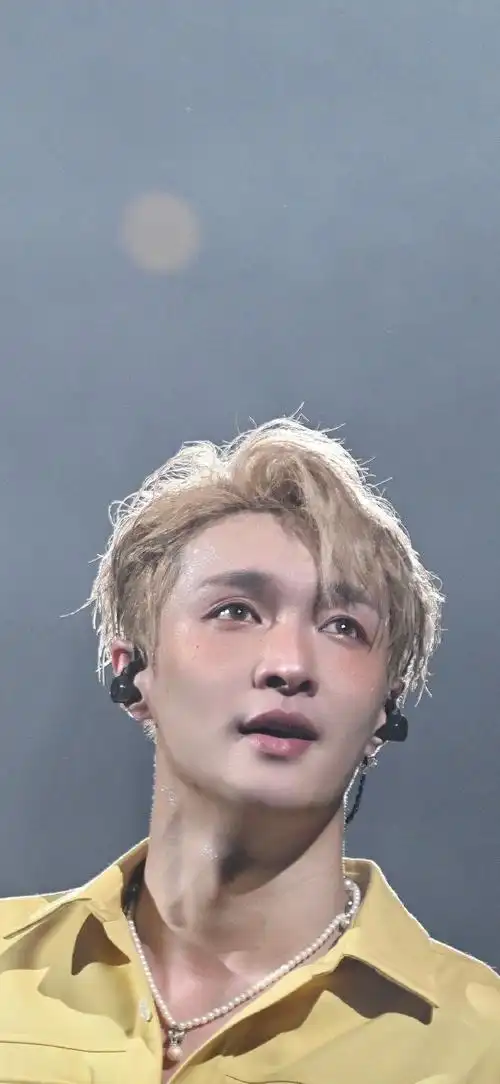 超近距离怼脸照 精致绝美的神仙颜值 太帅惹    @张艺兴|#张艺兴大