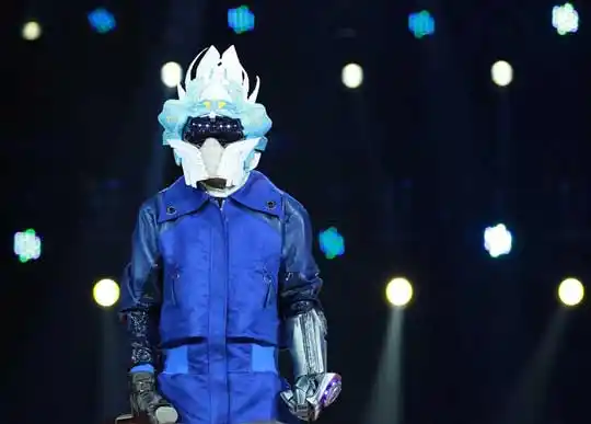 《蒙面唱将2》自称帅过萧敬腾网友:林俊杰本尊