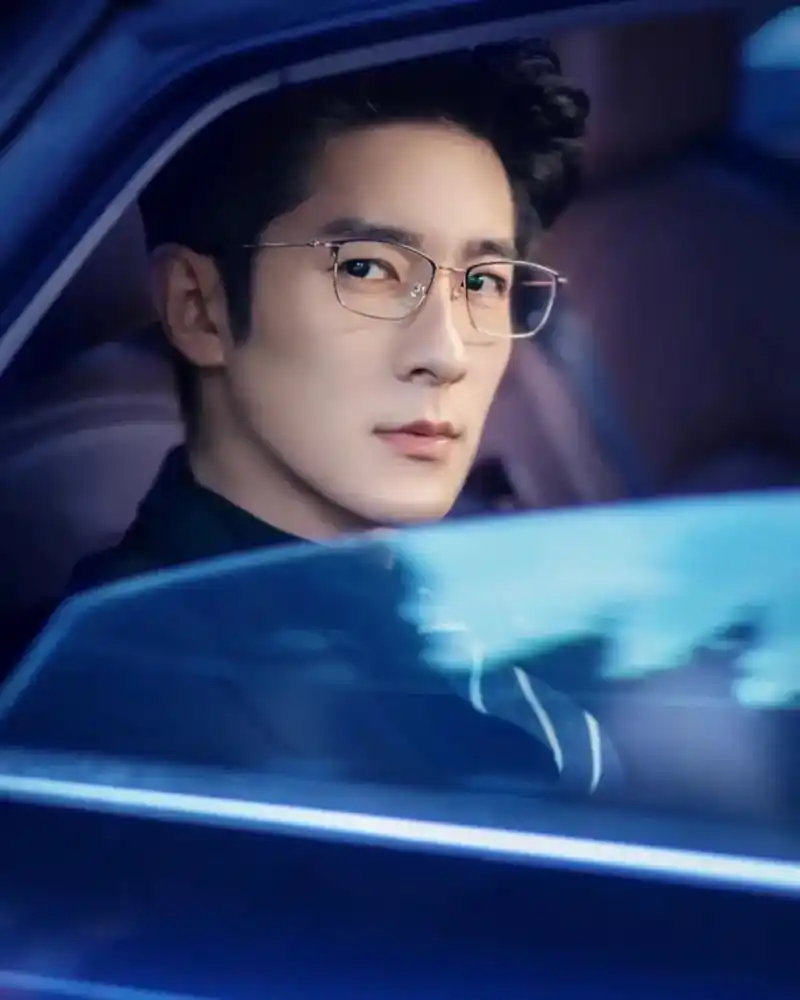 季肖冰 请季老师把眼镜焊在脸上,做个半永久吧!从此暗黑霸道 - 抖音