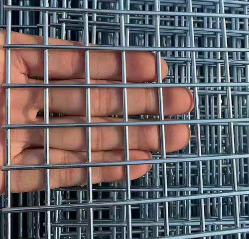 广东现货镀锌铁丝网片围栏铁网格网养殖网防护钢丝网建筑钢筋网片