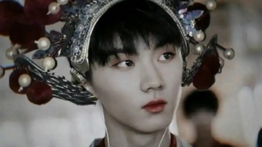 『马嘉祺x严浩翔』京剧扮相,眼神杀_哔哩哔哩_bilibili