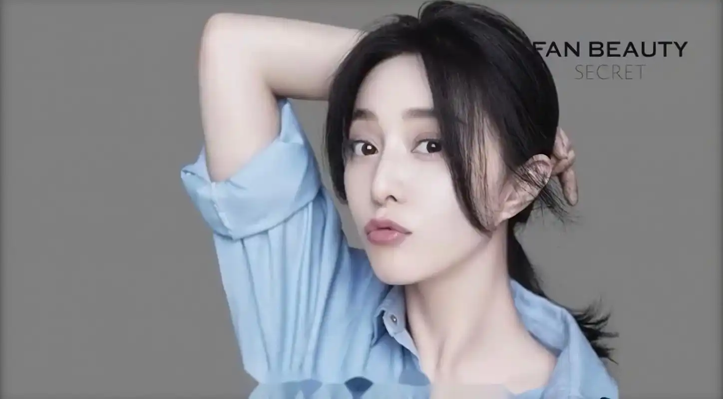 时尚女王范冰冰为自创品牌fanbeauty拍摄的最新广告大片于今日释出,在