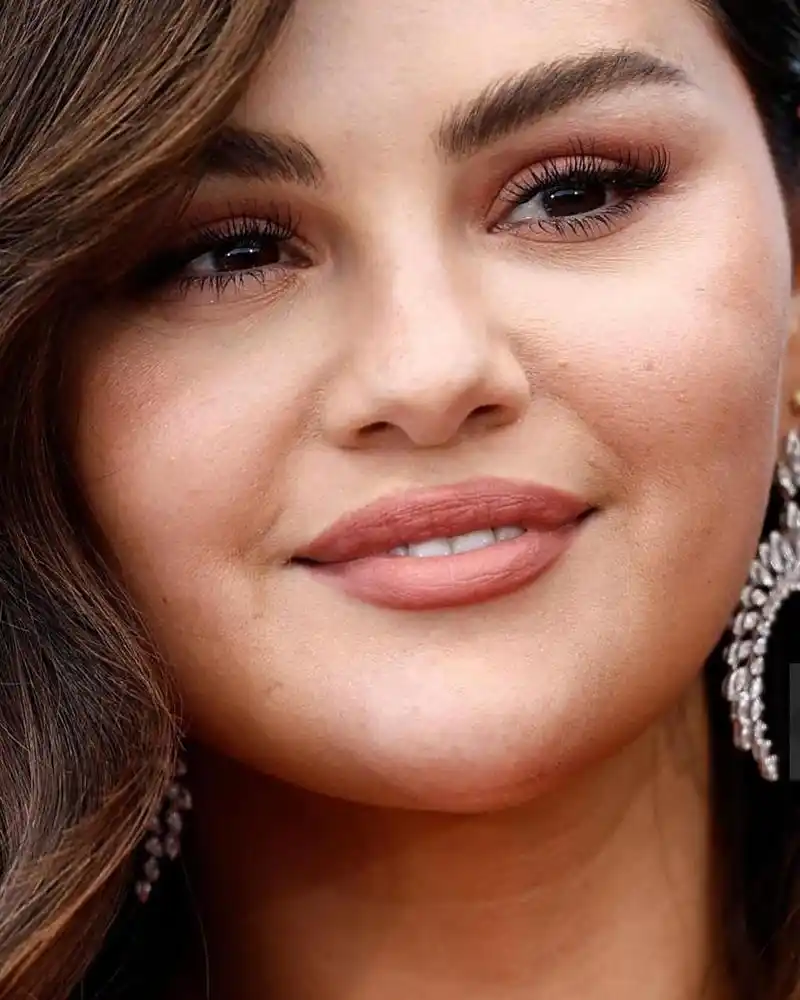 海外媒体镜头下的明星生图,不加修饰,更显真实.