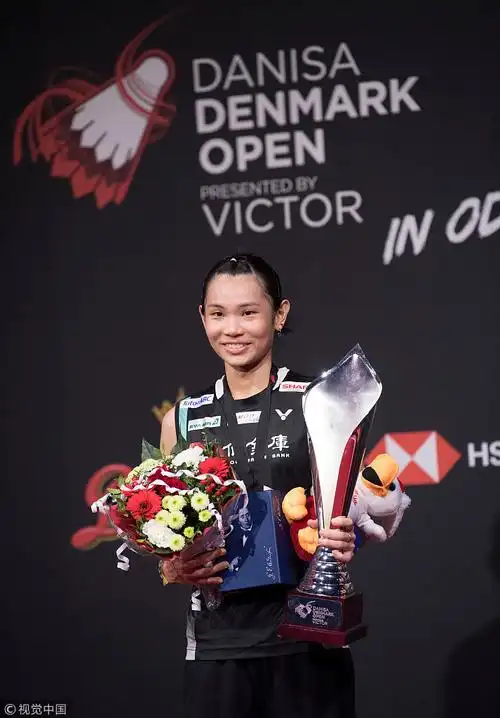 戴资颖生涯首夺丹麦赛冠军 破十万分感谢现场观众