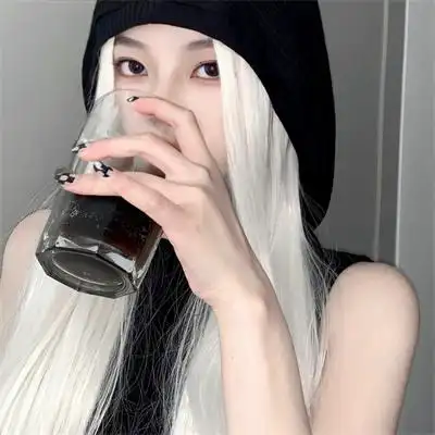 小众清冷女头像高清冷艳真人高级感十足的纯欲女头冷色系