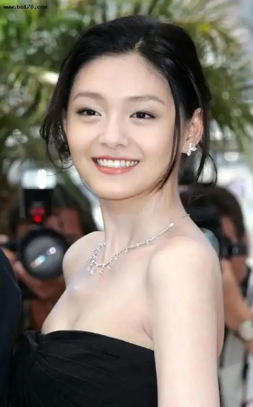 欣赏一下结婚前的大s,你觉得她算清纯型女星代表吗?