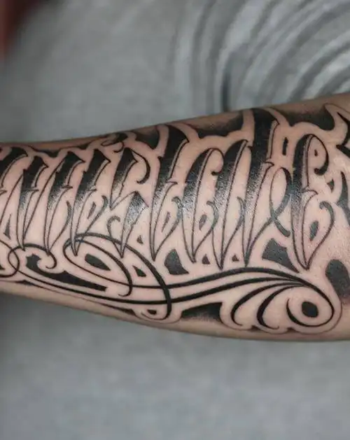 原创花体字纹身图片_手臂花体字纹身图案