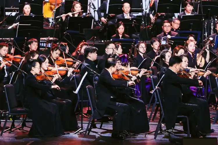 300多人豪华阵容,"冠达之春"大型音乐会上演