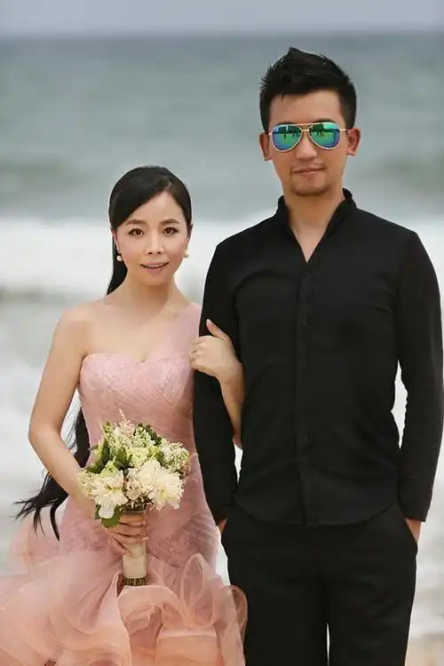 李飞(王二妮丈夫)_石塘网