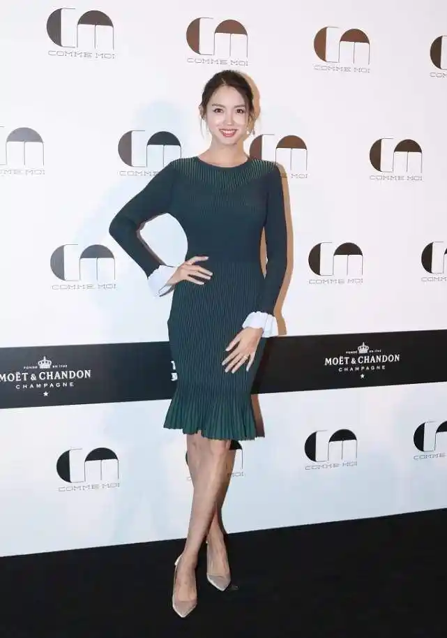 身高超175的10位女星,个个"卓立鸡群",不用抠抠缩缩谎报身高