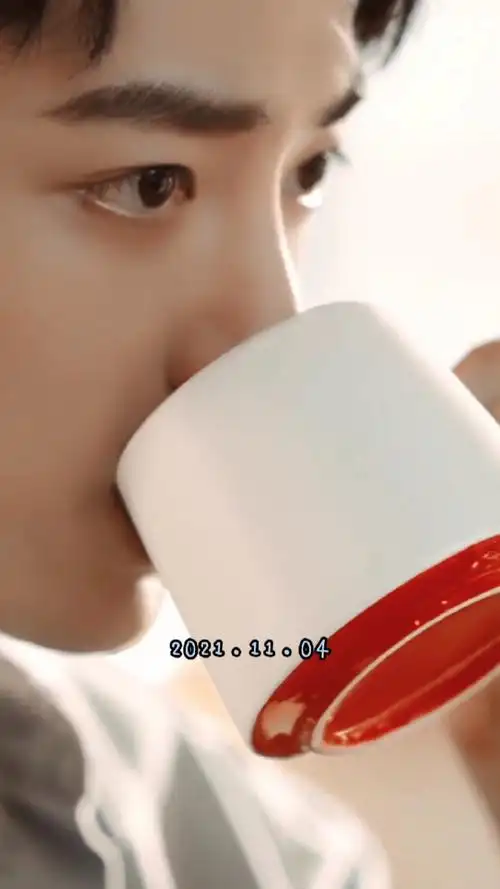 肖战喝水水#甭管拍什么都得喝,吨吨吨这方面肖战就没输过