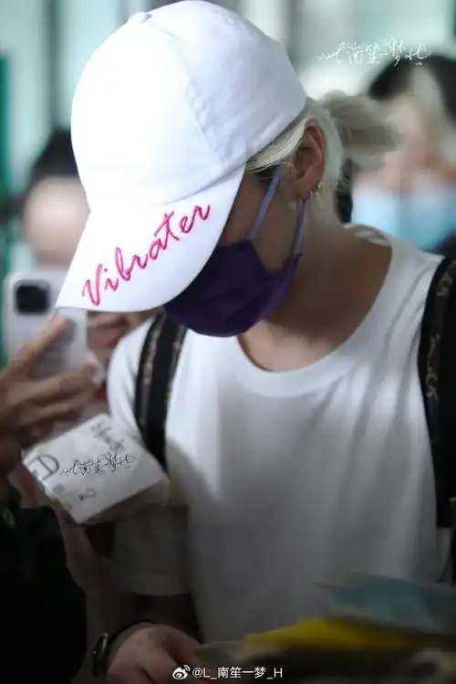 鹿晗机场##鹿晗哈哈哈哈哈