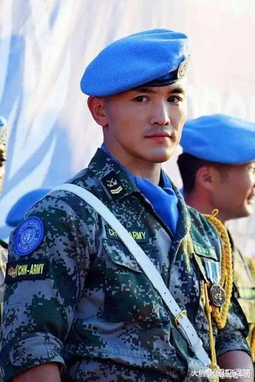 对于一龙主演的这部硬朗题材军事动作片《中国蓝盔》,你期待吗?