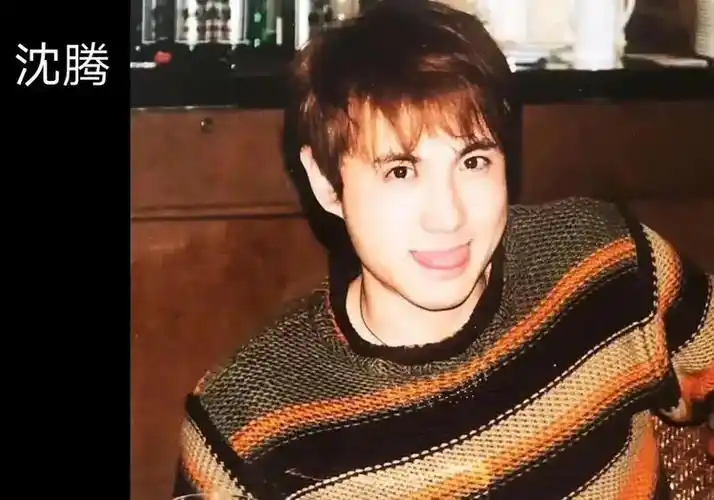 沙溢央视元宵会爆改还原军艺校草时期阴影像被揍了两拳