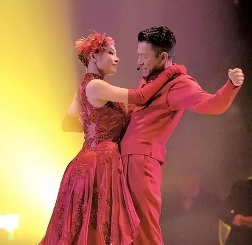 遮羞布彻底盖不住了!刘德华赖文慧关系曝光,除了结婚证啥都给了